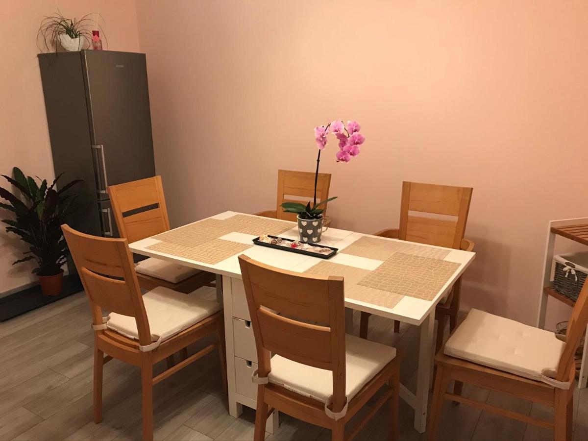 Gemutliche 3-Zimmer Wohnung Saal an der Donau ภายนอก รูปภาพ