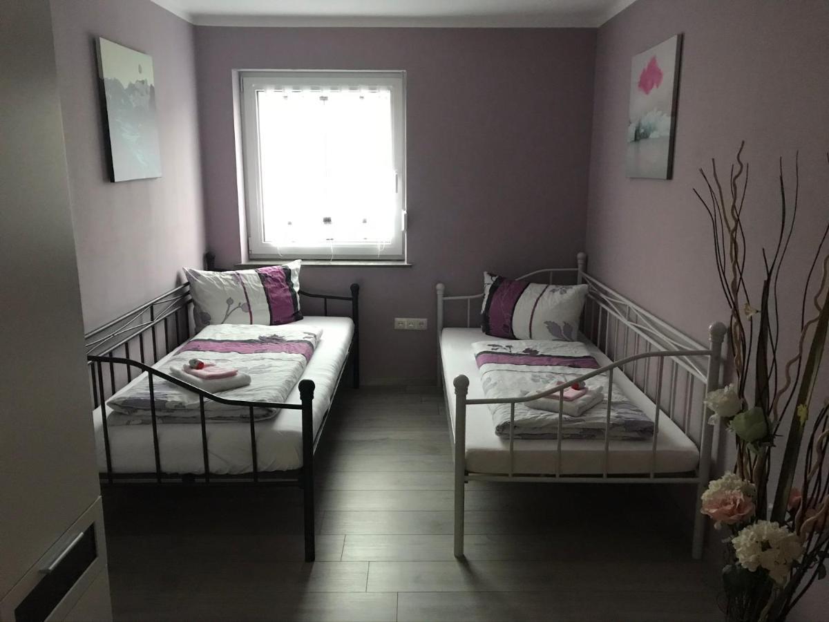 Gemutliche 3-Zimmer Wohnung Saal an der Donau ภายนอก รูปภาพ